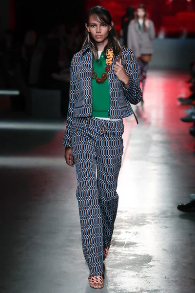Look 6